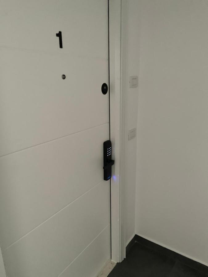 Central Studio Apartment 1, Тирана Екстериор снимка