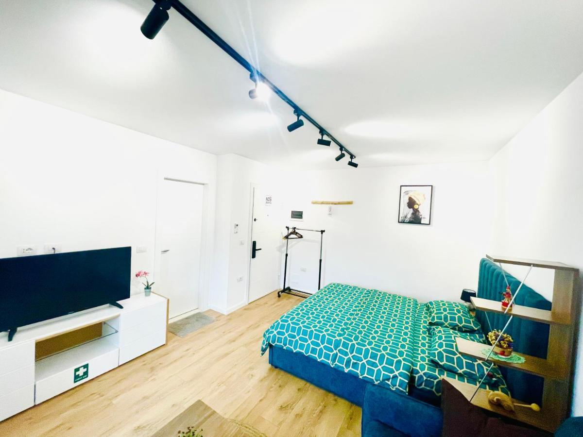 Central Studio Apartment 1, Тирана Екстериор снимка
