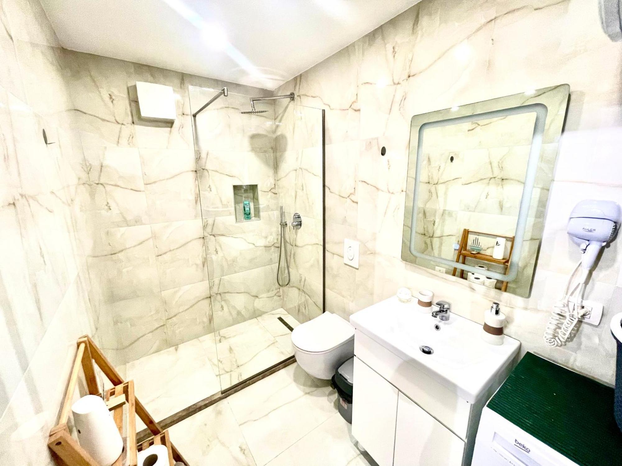 Central Studio Apartment 1, Тирана Екстериор снимка